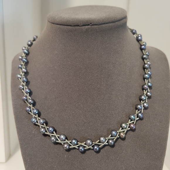 Matching Necklace and Bracelet - Picture 3 of 8